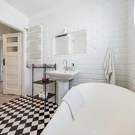 Pomorskie Bernadowska B&w شقة