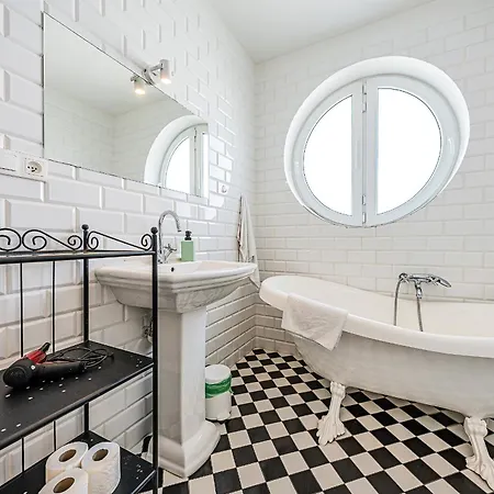 Pomorskie Bernadowska B&w غدينيا